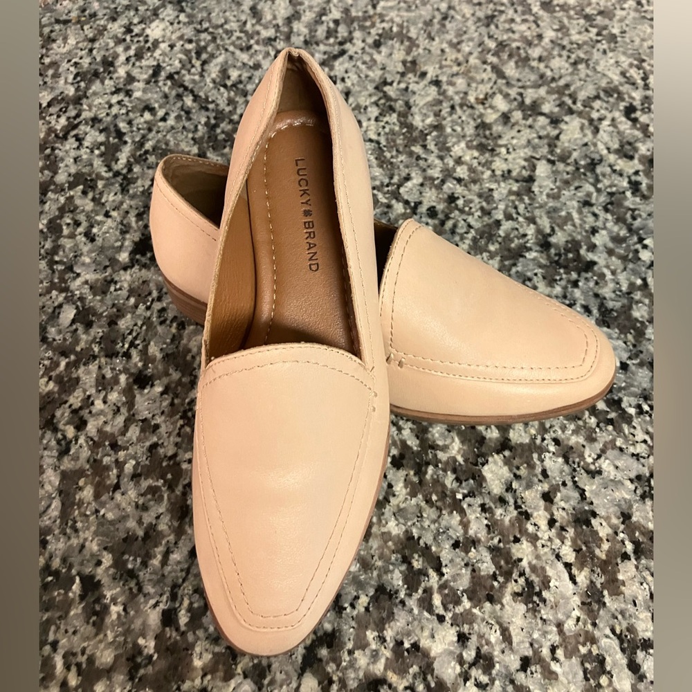 NWOT Lucky Brand Loafers